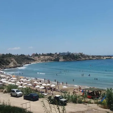 Holiday home No3,23 Neilmmantos St Peyia